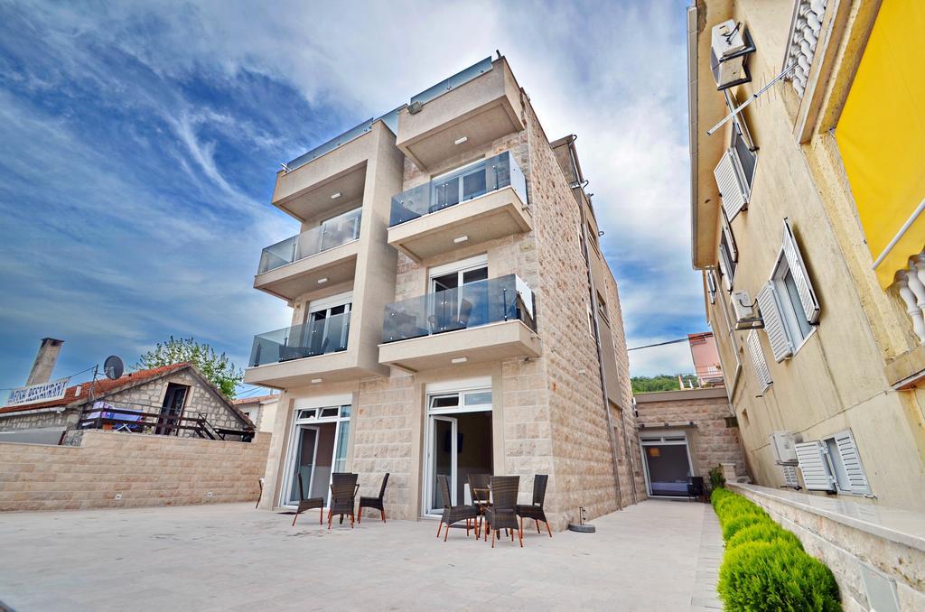Apartments Bojana Τίβατ Εξωτερικό φωτογραφία